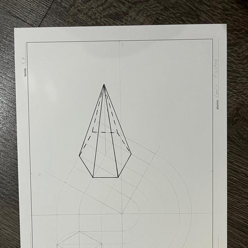 Piramide a base esagonale